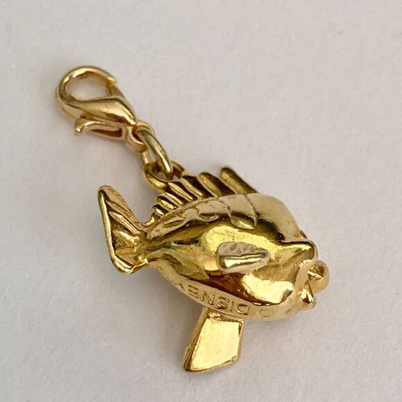 Vintage Disney Little Mermaid FLOUNDER Fish Charm Clip On Zipper Pull 3D Gold - Picture 7 of 12